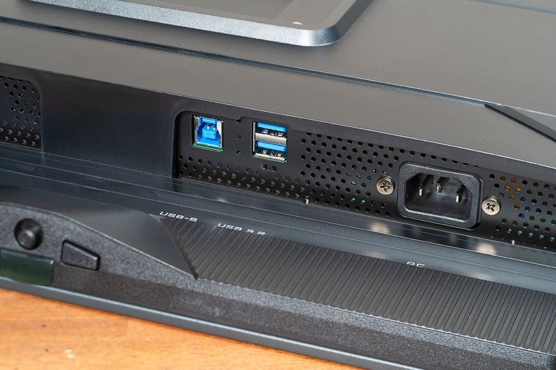 背面のインターフェイス