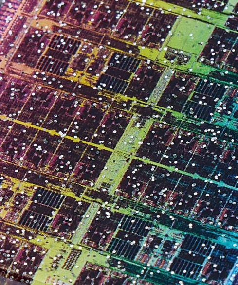 回路パターンを再現した天面