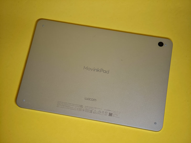 MovinkPad 11の底面
