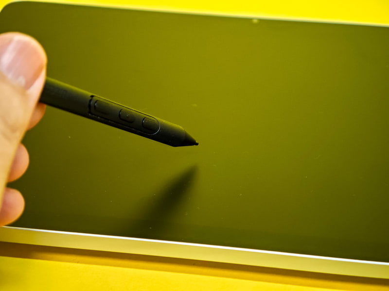 画面消灯状態でデジタイザペンを長押しでWacom Canvasが起動する