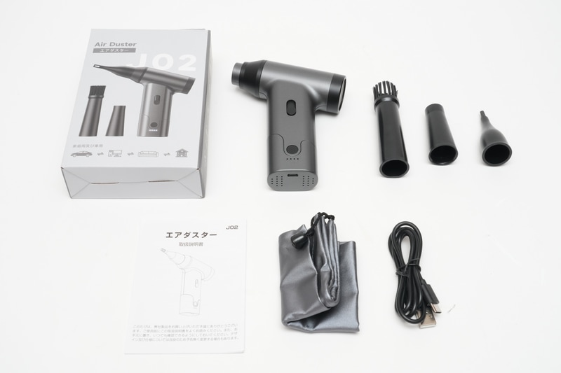パッケージには本体、ノズル3本、収納袋、USB Type-Cケーブル、取り扱い説明書兼保証書が同梱
