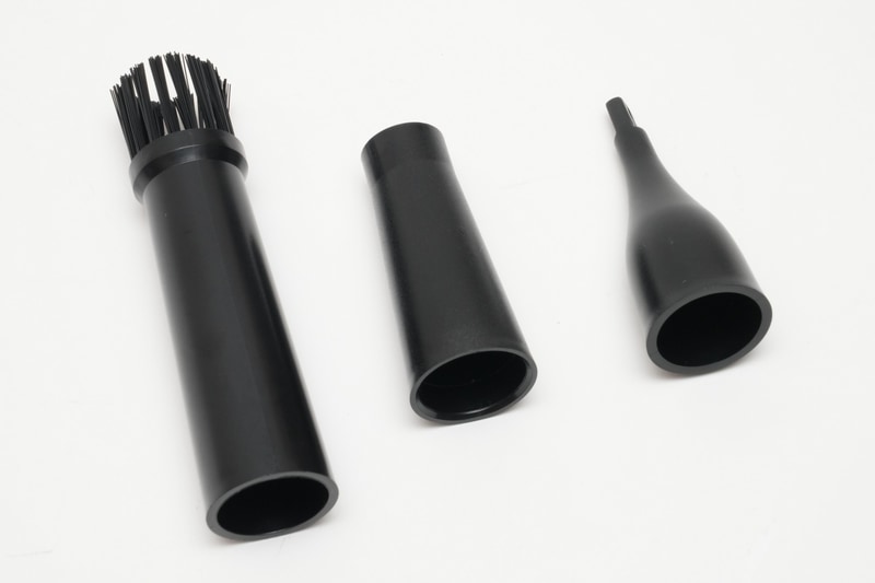 左からブラシ付きノズル、太口ノズル、細口ノズル。