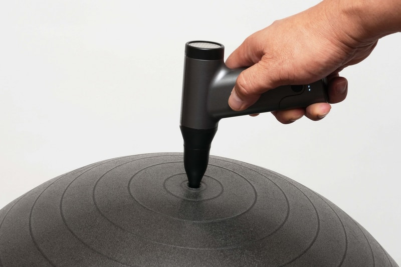 細口ノズルは空気入れ用で、バランスボールや浮き輪などへ空気を入れることにも利用できる