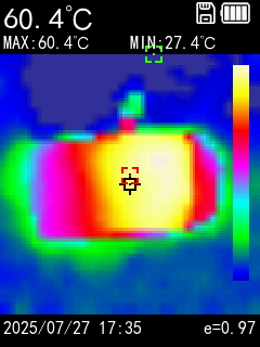 TD P30W駆動時の最大温度は60.4℃で、排気口周辺が最も高音となる