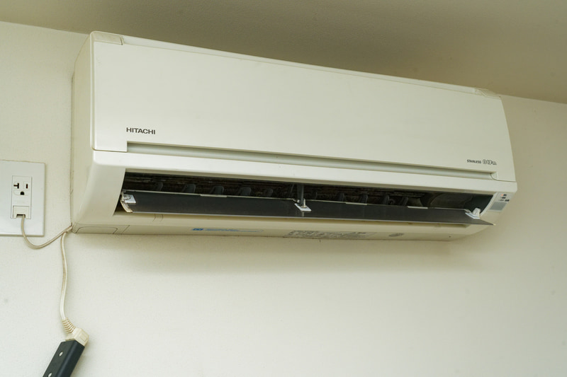2013年製の少し古めのエアコン