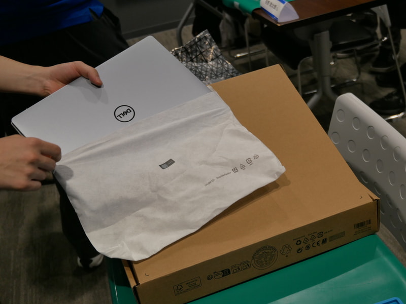 完成したPCは最後に梱包作業を行なった