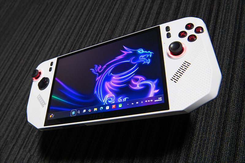 MSI「<a href="https://jp.msi.com/Handheld/Claw-A8-BZ2EMX" class="n" target="_blank">Claw-A8-BZ2EM-401JP</a>」実売価格は15万9,800円前後