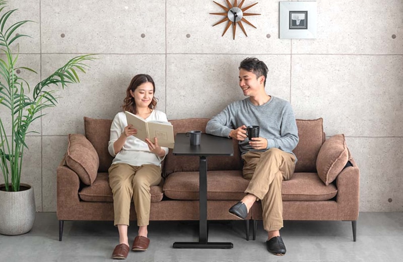 ソファやベッドでも使いやすい