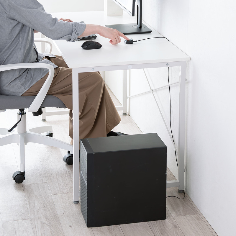 長めのケーブルで取り回しが楽