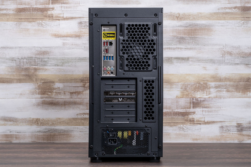 本体前面と本体背面