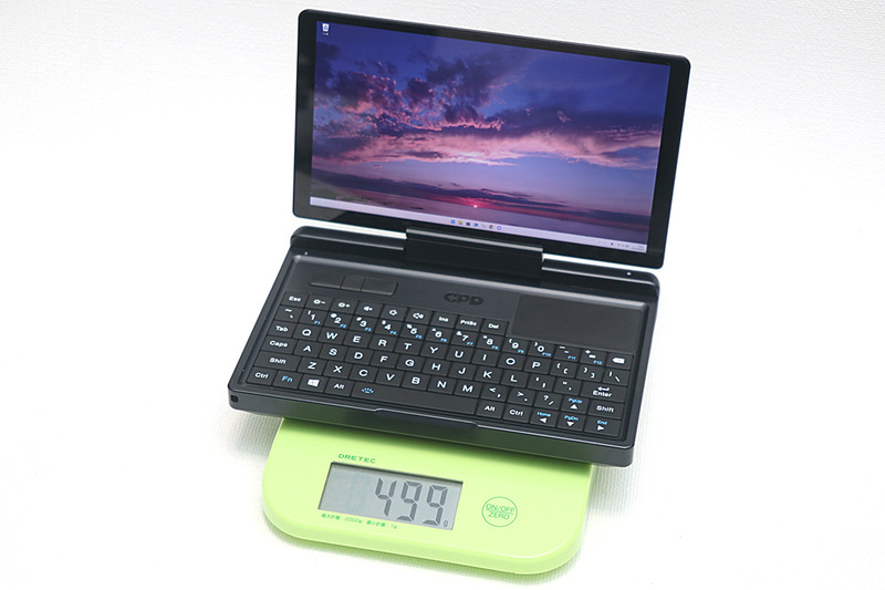 GPD公式では480gとなっているが、天空の計測によれば500gだったため、国内代理店モデルに関しては500gという表記になっている。PC Watchでの実測では499gだ