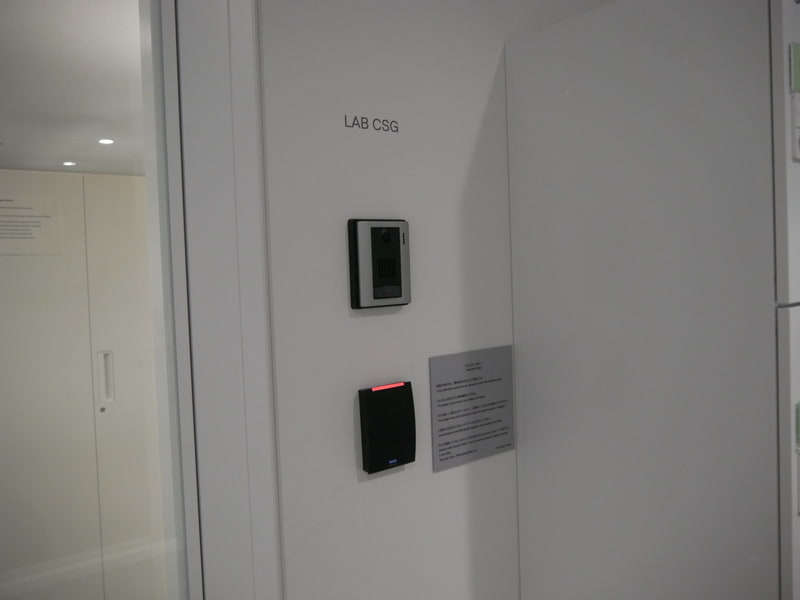 IT User Experience Centerの中にあるCSGラボは、限られたエンジニアだけが入室できる。林田センター長も入室できない部屋だ
