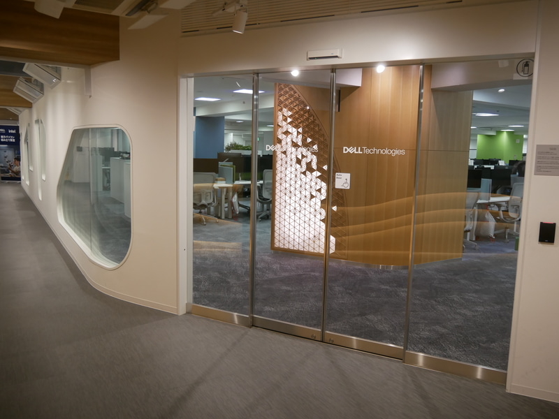 5階にある営業部門エリアの入口