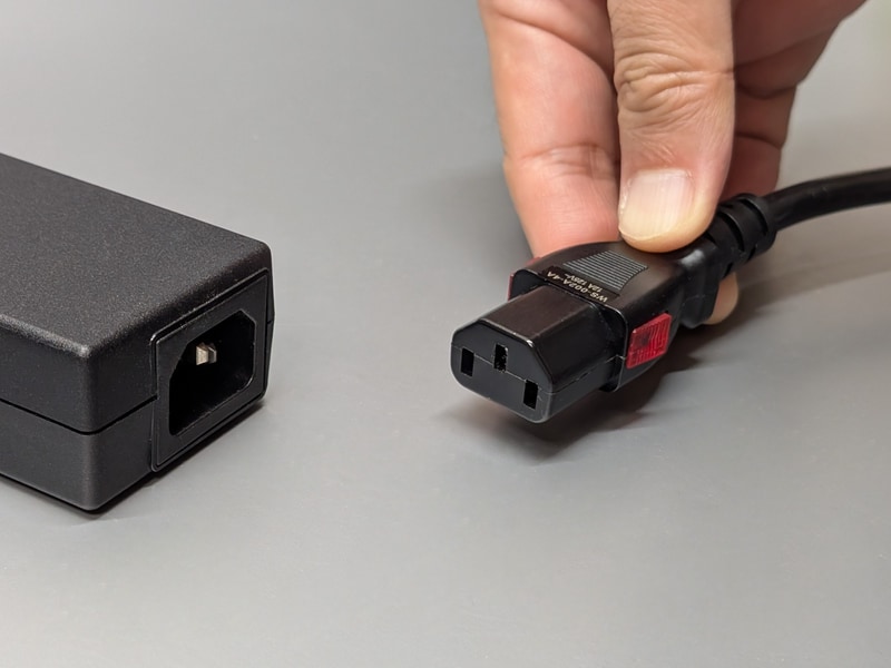 トキトレーディング「<a href="https://www.tokitrading.co.jp/products/power_cable_lock_type_connection/" class="n" target="_blank">COD-WS001002A</a>」