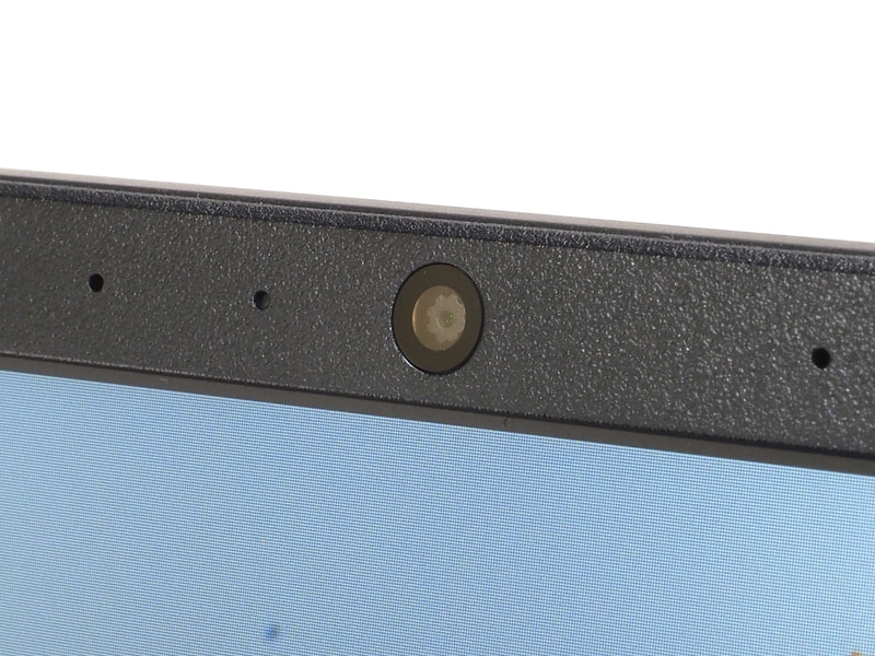 上部ベゼルには100万画素のWebカメラも搭載