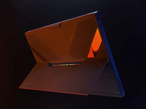 Ryzen AI Max+ 395搭載の14型ゲーミングタブレット「OneXPlayer
