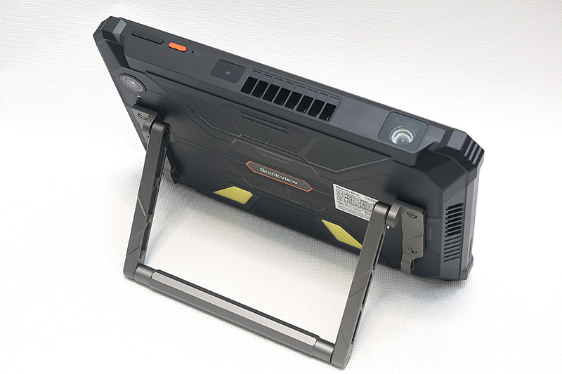 付属のキックスタンド装着時