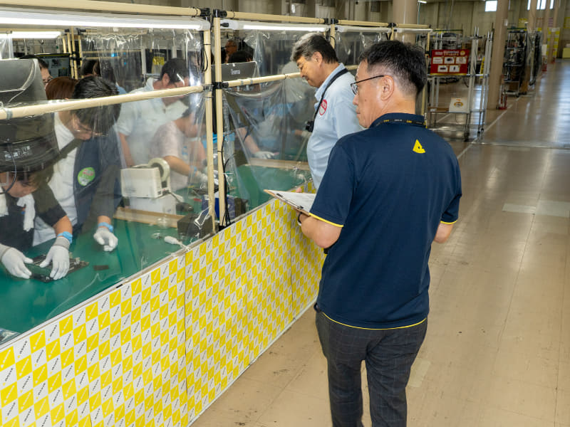 軣社長も審査に参加していた