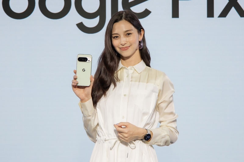新たにPixelアンバサダーに就任した中条あやみさん。事前説明会にPixel Watch 4を着けて登場
