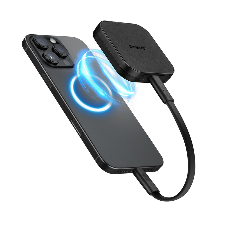 iPhoneなどの背面に貼り付けて利用可能