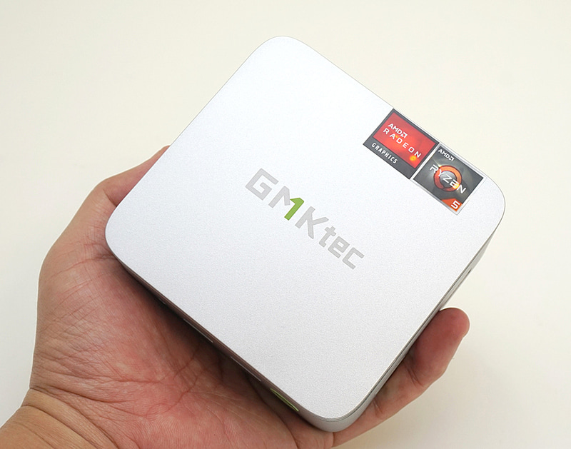 こんな感じで手のひらで包めるようなサイズ感