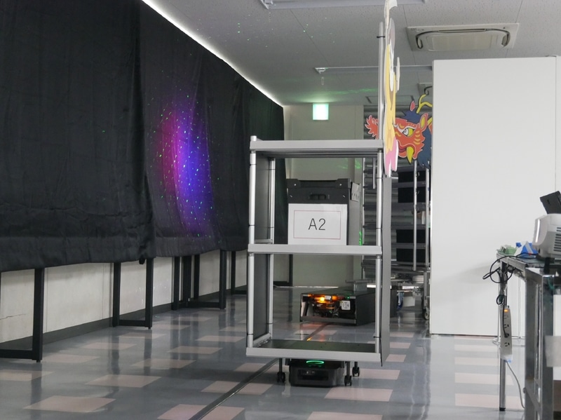 島根富士通が新たに導入した自律走行搬送ロボット(AMR)もお披露目した