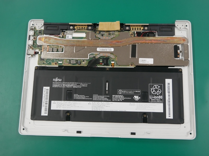 Dカバーへの組みつけが完了したところ。ここで約10分間の休憩