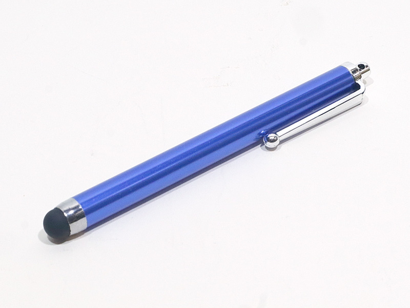 タッチペンはプラスチック製のペンの先端にゴムが付与されたシンプルなパッシブタイプ