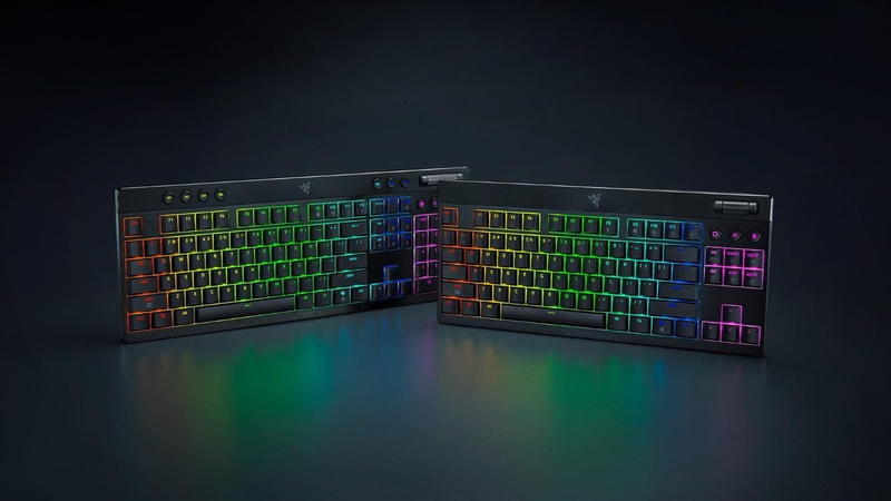 左: BlackWidow V4 Low-Profile HyperSpeed、右: BlackWidow V4 Low-Profile Tenkeyless HyperSpeed