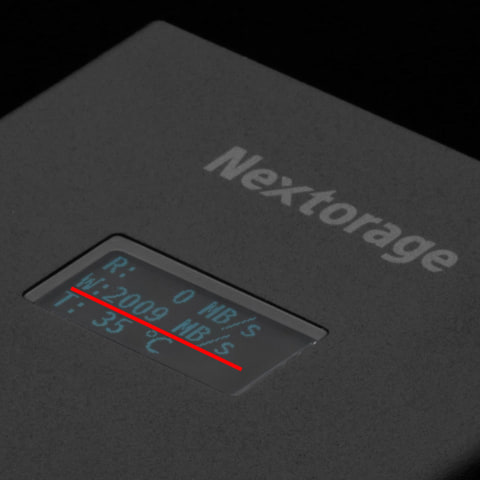 Nextorage、本体で転送速度や温度を表示できるタフ筐体の