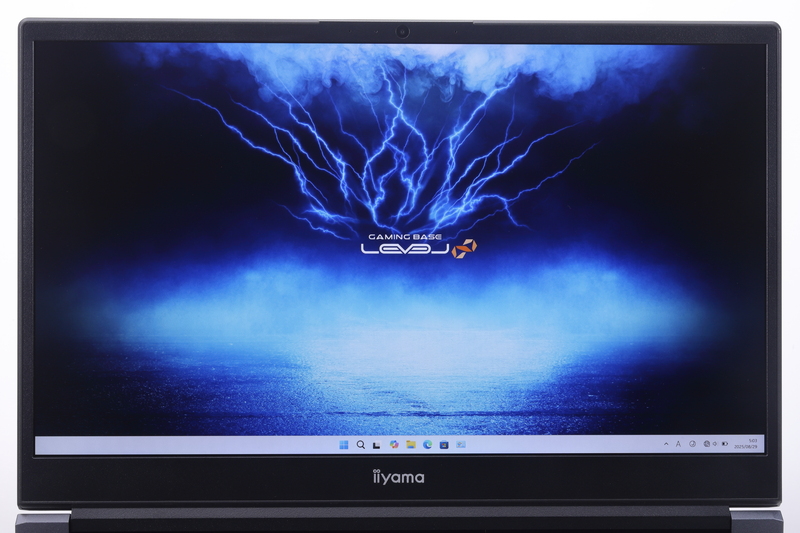 内蔵ディスプレイは、144Hz駆動に対応する15.6型フルHD液晶パネルを採用