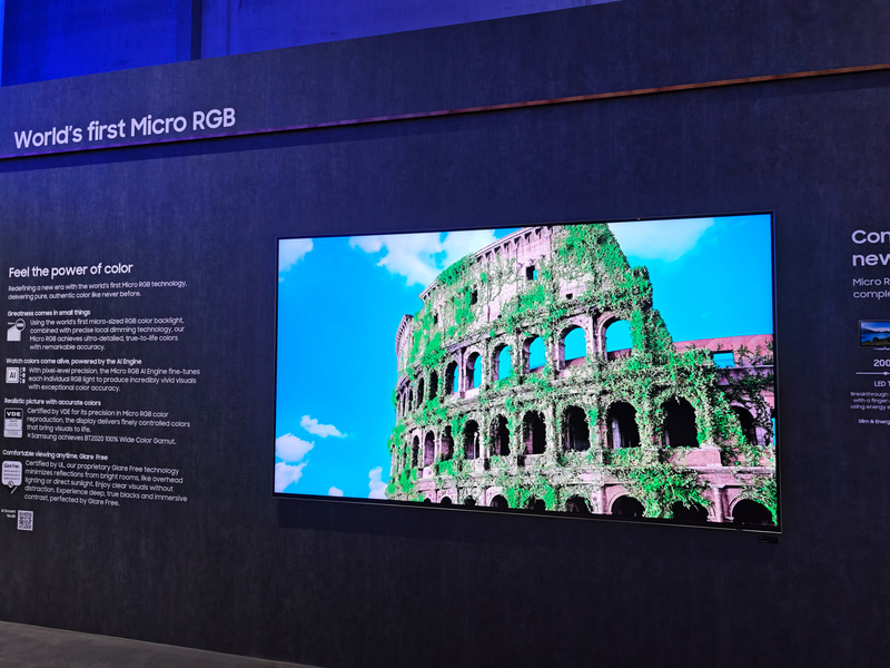 世界初のMicro RGBディスプレイ