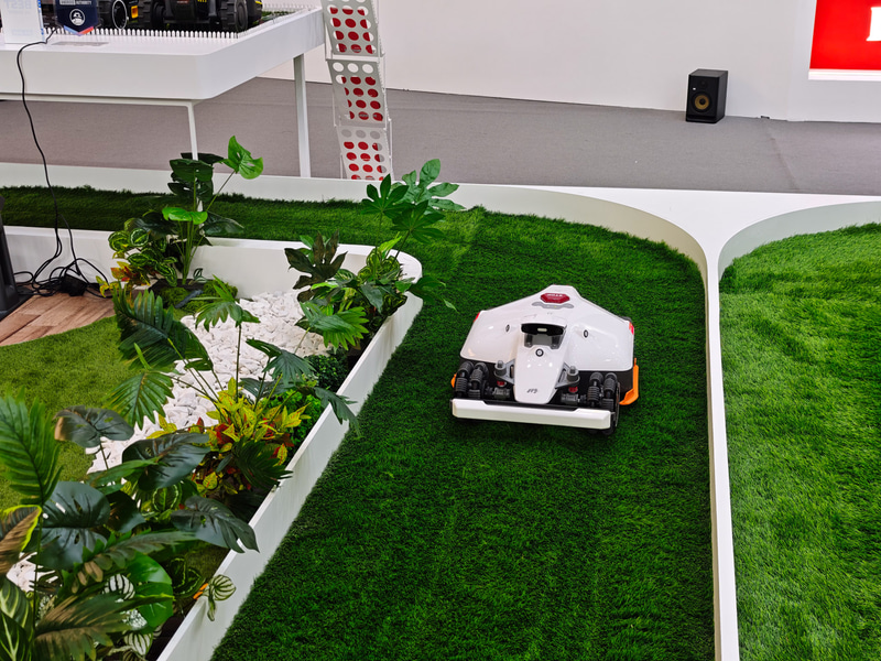 LiDAR搭載芝刈り機