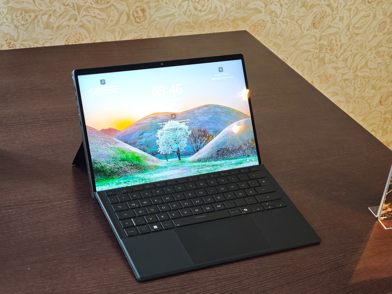 Ryzen AI Max搭載ASUS ROG Flow Z13