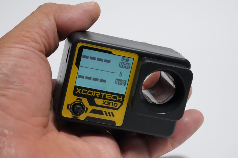 携帯用には、手のひらサイズのXCORTECH製「X310」(実売価格6,500円前後)を使用