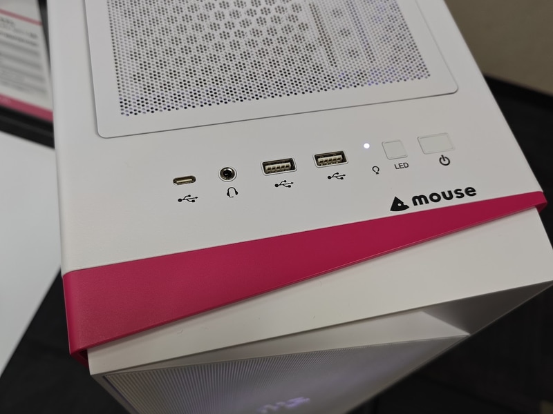 フルタワーの上部のインターフェイス