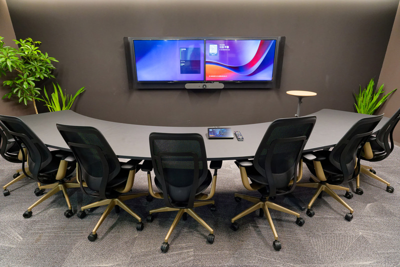 さまざまなスタイルのミーティングルーム