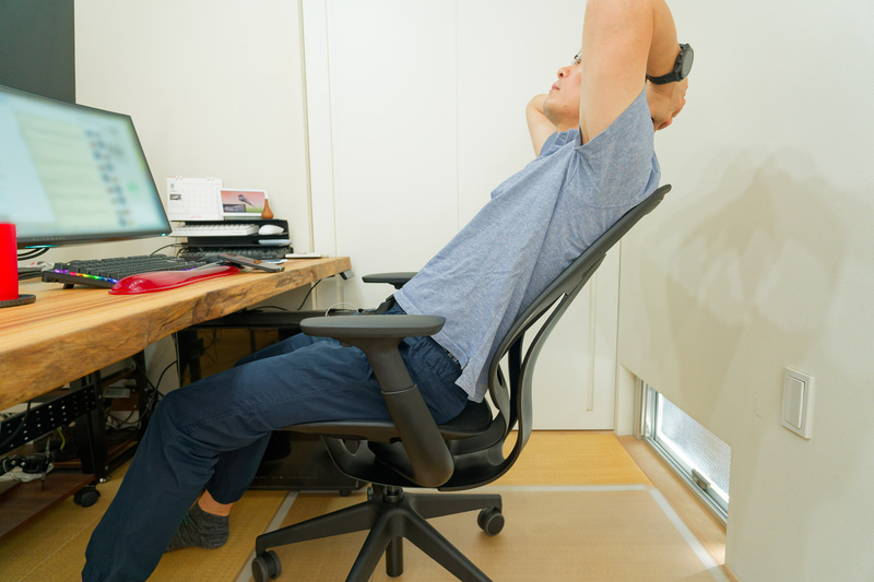 伸びをしてみたり……