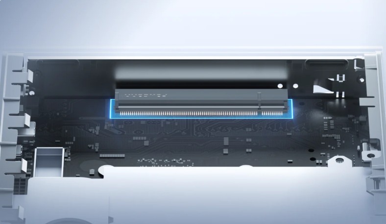 PCIeスロットを内蔵する
