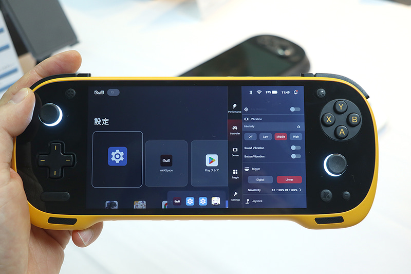 UI回りは今のところAYANEOのものを引き継ぐようだ