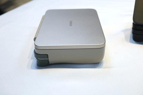 戦闘ゲーム機　二人用内蔵2199モデル　ゲーム機家庭用ゲーム機YX019 二画面Windows携帯ゲーム機「AYANEO FLIP DS」