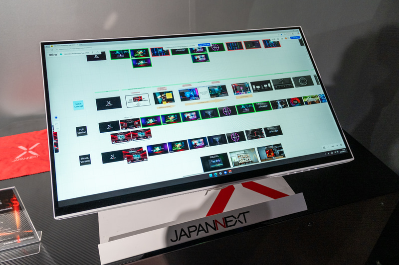 JN-IPS27WQHDR-C65W-FLD-T。画面をフラットに倒せるスタンドが特徴の27型WQHDモニター