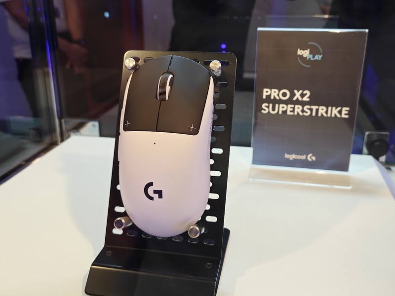 PRO X2 SUPERSTRIKEのプロトタイプ