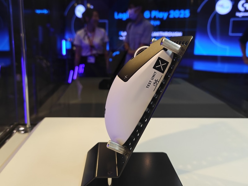 発表会で展示された試作機