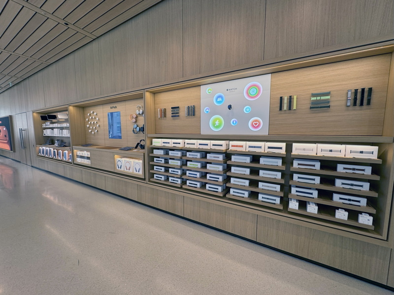 各種アクセサリも展示している