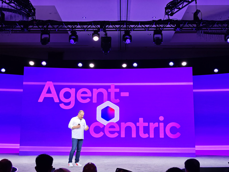 AIエージェントセントリックな考え方に転換していく必要があるとアーモン氏