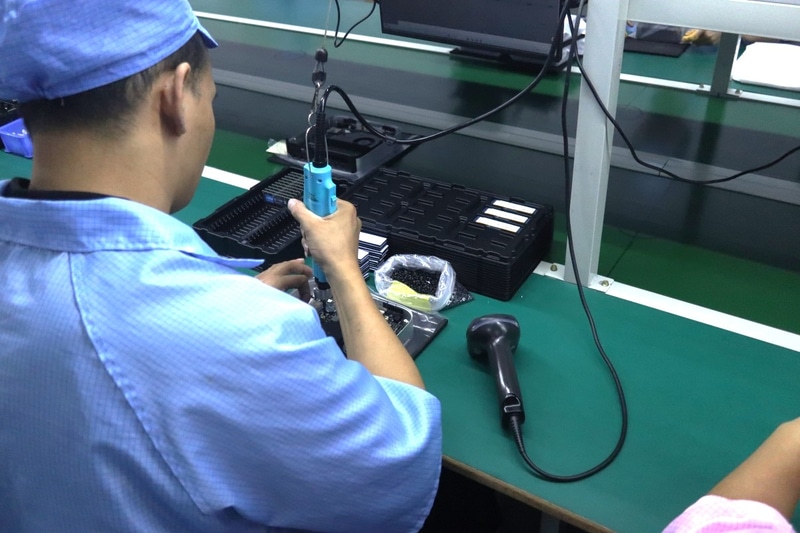 SSDを本体に取り付け