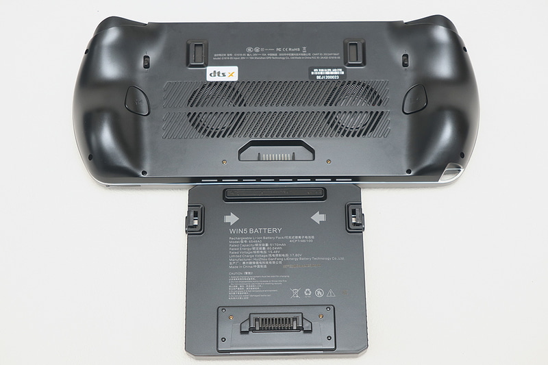 バッテリは着脱式