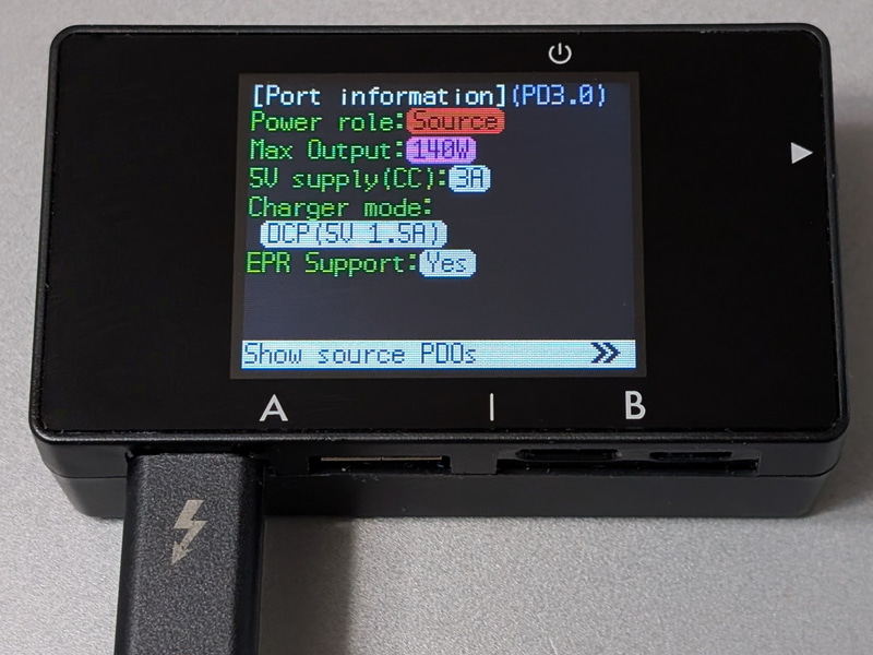 Appleの140W充電器の例。USB PD3.0対応、最大出力は140W、EPRもサポートしていることが分かる