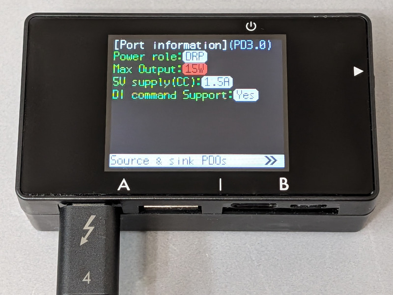 基本情報。表示される項目はスマホの場合とほぼ同一だ